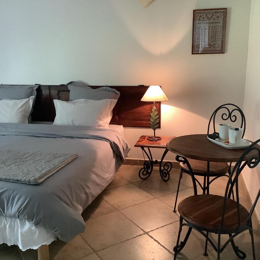 Jardin D'Antan Bed & Breakfast Ansouis Exterior photo
